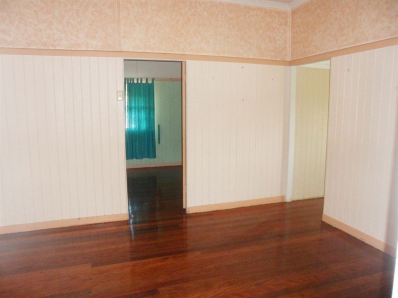 88 Railway Street, Lowood QLD 4311