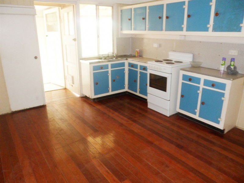 88 Railway Street, Lowood QLD 4311