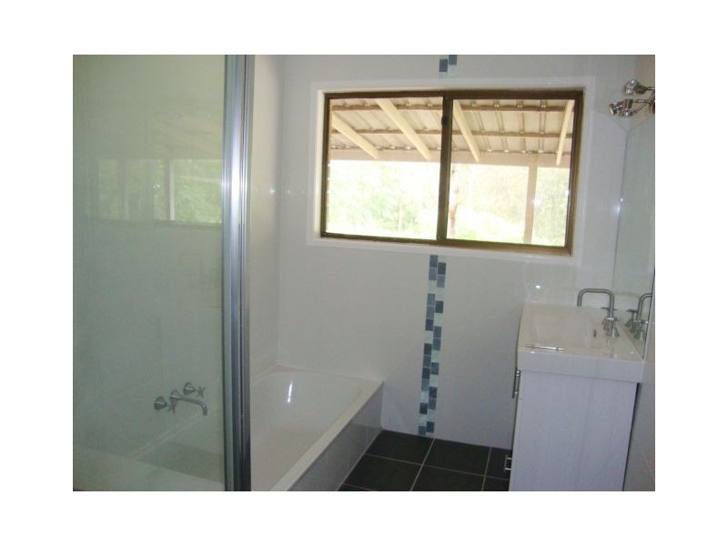 117 Banks Creek Road, Fernvale QLD 4306