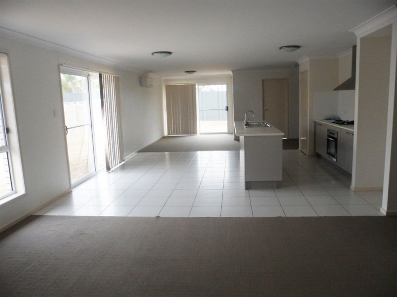 2 Harrier Place, Lowood QLD 4311