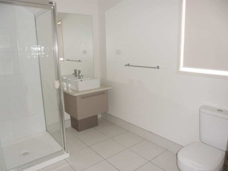 2 Harrier Place, Lowood QLD 4311