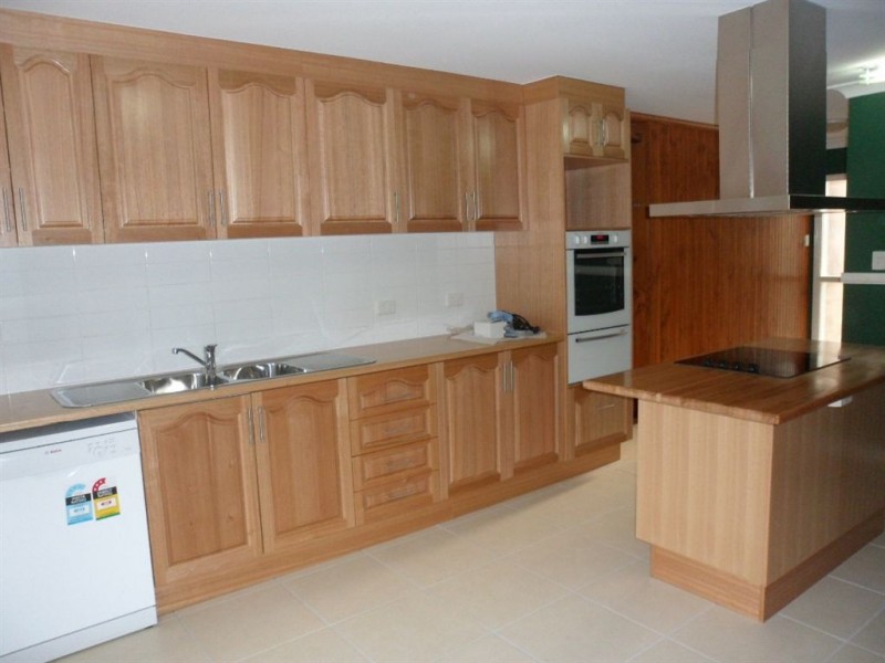 113 Lindemanns Road, Lowood QLD 4311