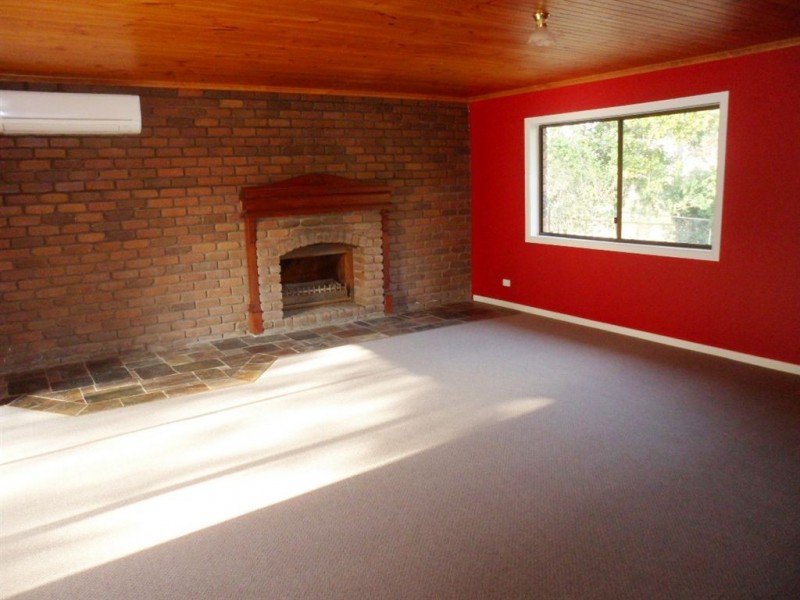 113 Lindemanns Road, Lowood QLD 4311