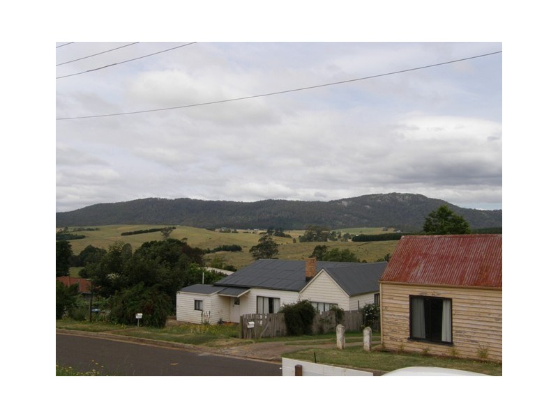 7 Alice Street, Scottsdale TAS 7260