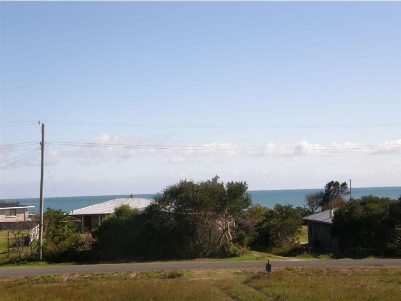 27 Carins Close, Tomahawk TAS 7262