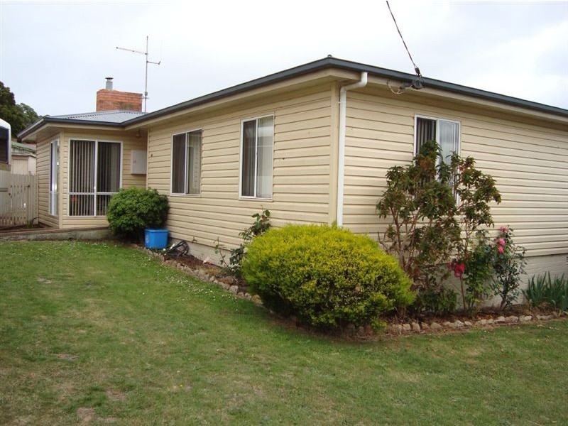 16 Elizabeth Street, Scottsdale TAS 7260