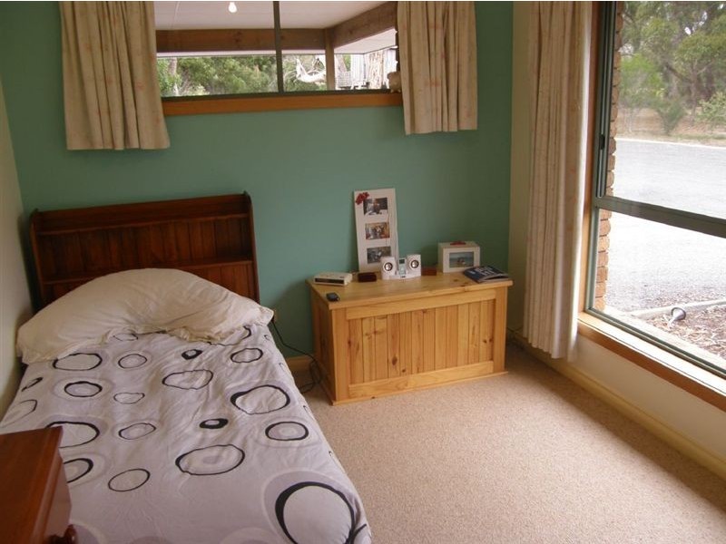 24 Holmes Court, Bridport TAS 7262