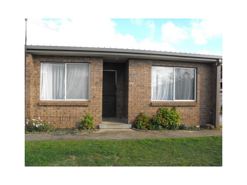 3/2 Copelstone St, Scottsdale TAS 7260