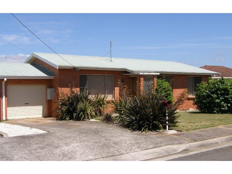 11 McLennan Street, Scottsdale TAS 7260