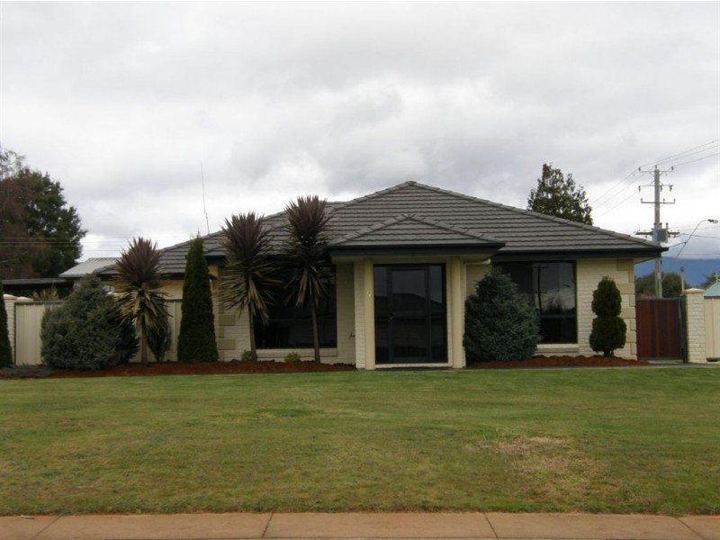 66 George Street, Scottsdale TAS 7260