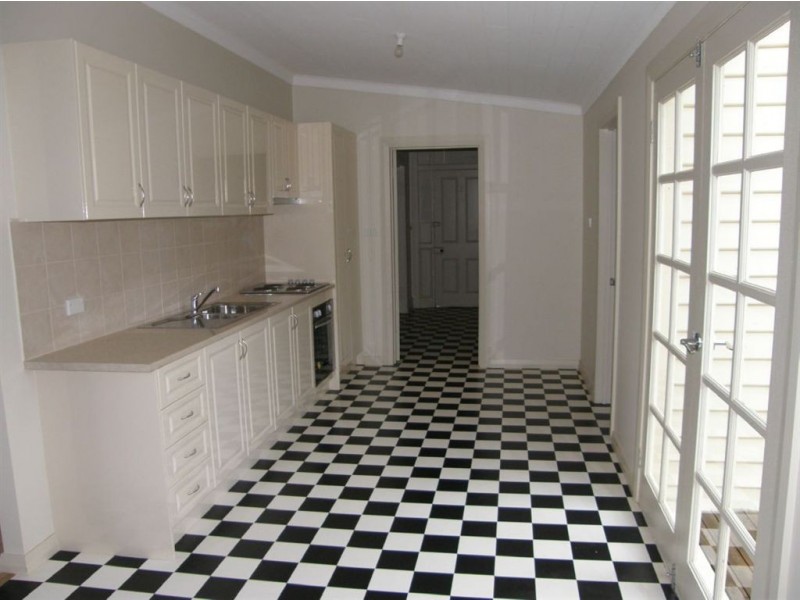 13 Ellenor Street, Scottsdale TAS 7260