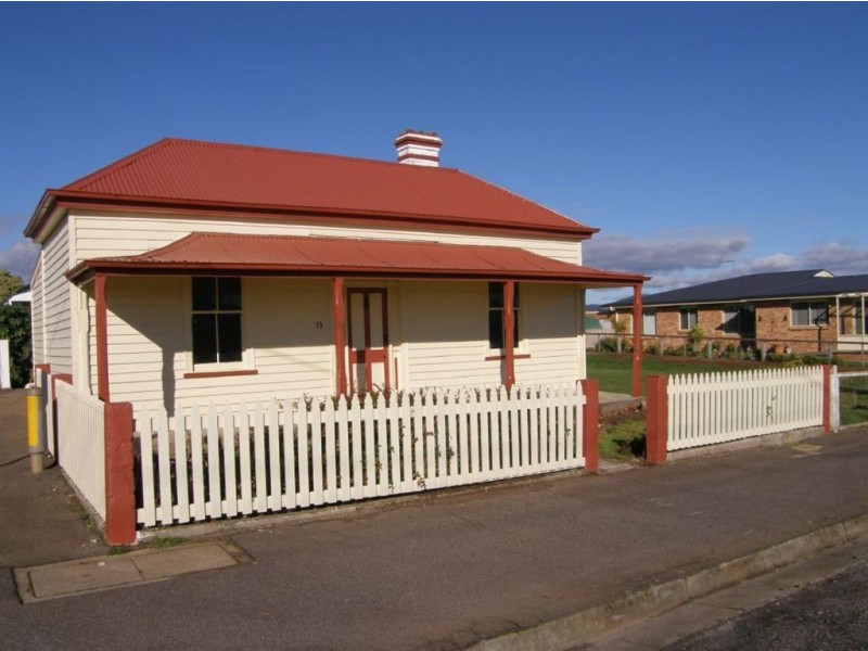 13 Ellenor Street, Scottsdale TAS 7260