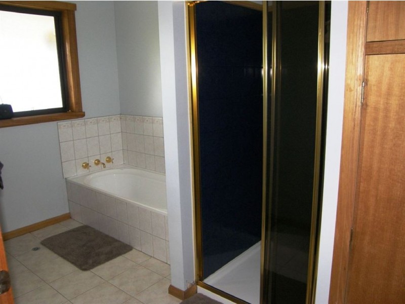 123 South Springfield Road, Springfield TAS 7260