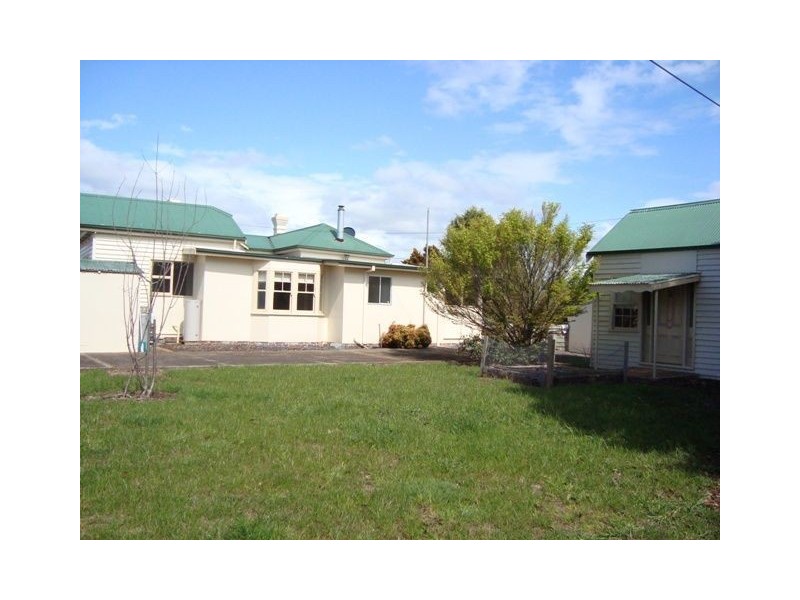 10 Christopher St, Scottsdale TAS 7260