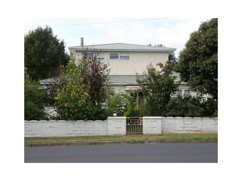 56 George St, Scottsdale TAS 7260