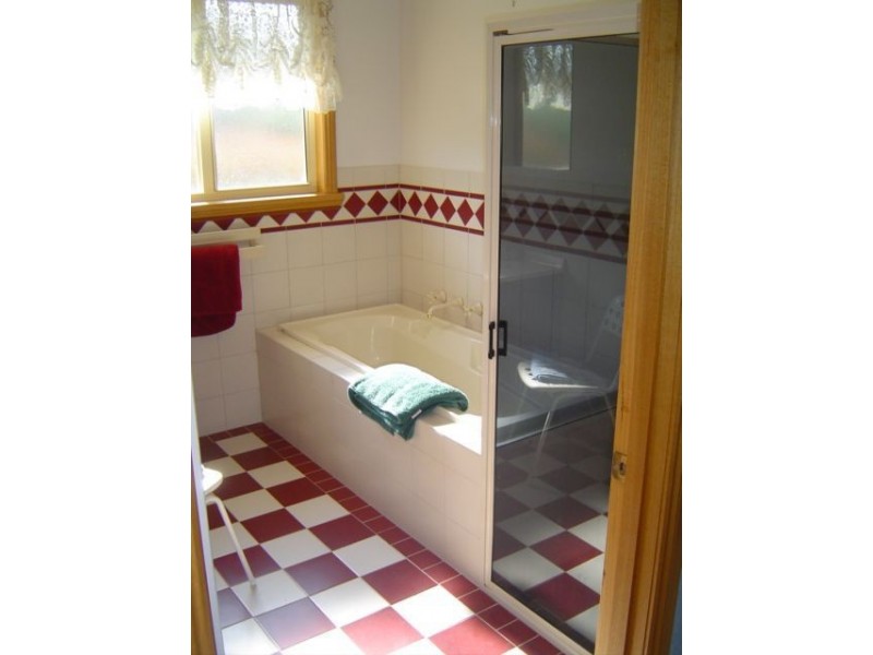 18 Francis st, Bridport TAS 7262