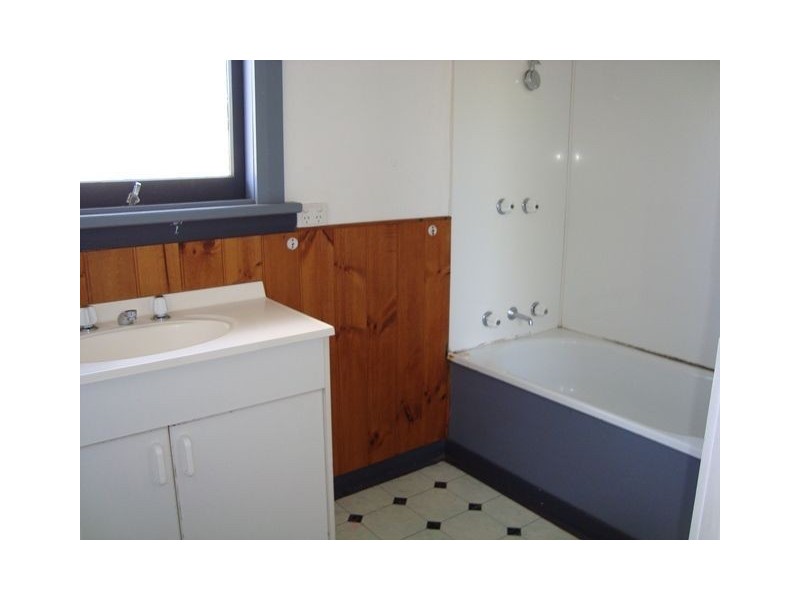 14 Main Street, Bridport TAS 7262