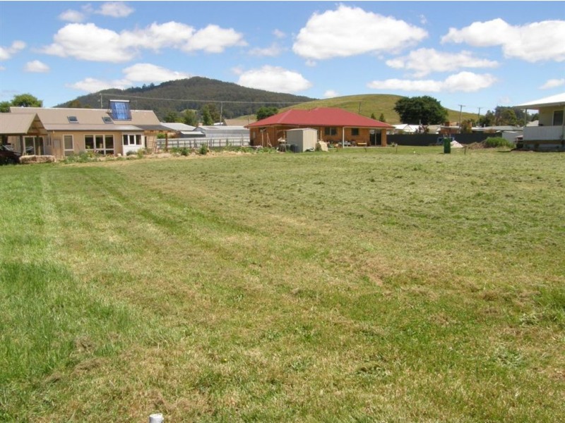 9 Charob Avenue, Lilydale TAS 7268