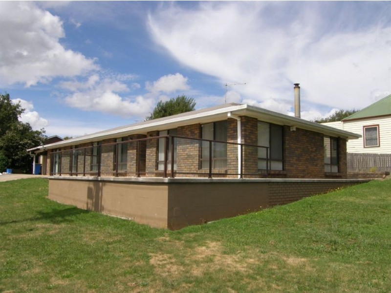 9 Reid Street, Scottsdale TAS 7260