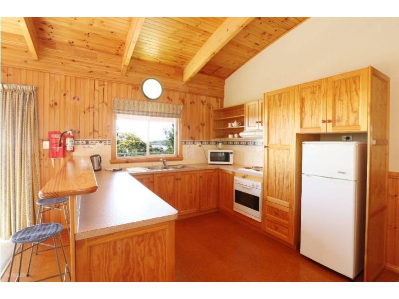 Villa 2/35 Main Street, Bridport TAS 7262