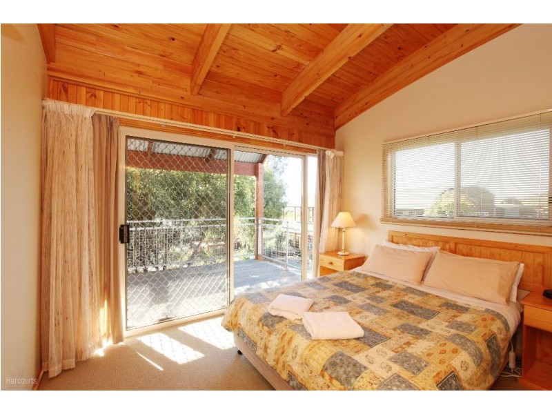 Villa 2/35 Main Street, Bridport TAS 7262