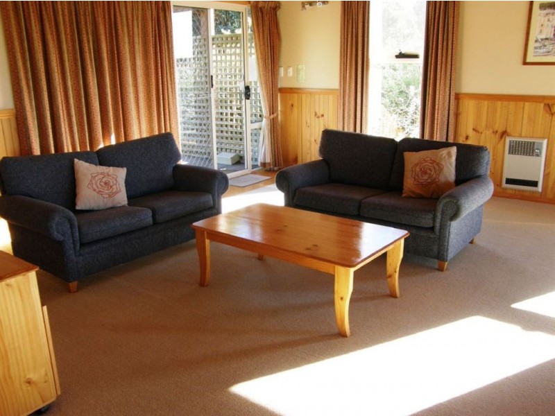 Villa 4/35 Main Street, Bridport TAS 7262