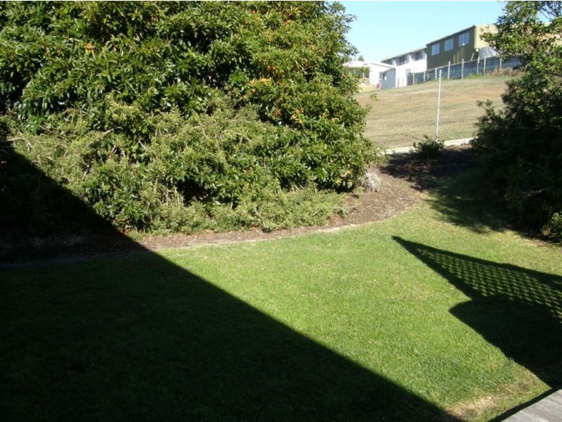 Villa 4/35 Main Street, Bridport TAS 7262