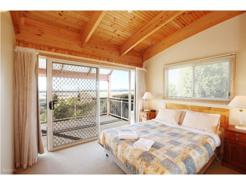 Villa 9/35 Main Street, Bridport TAS 7262