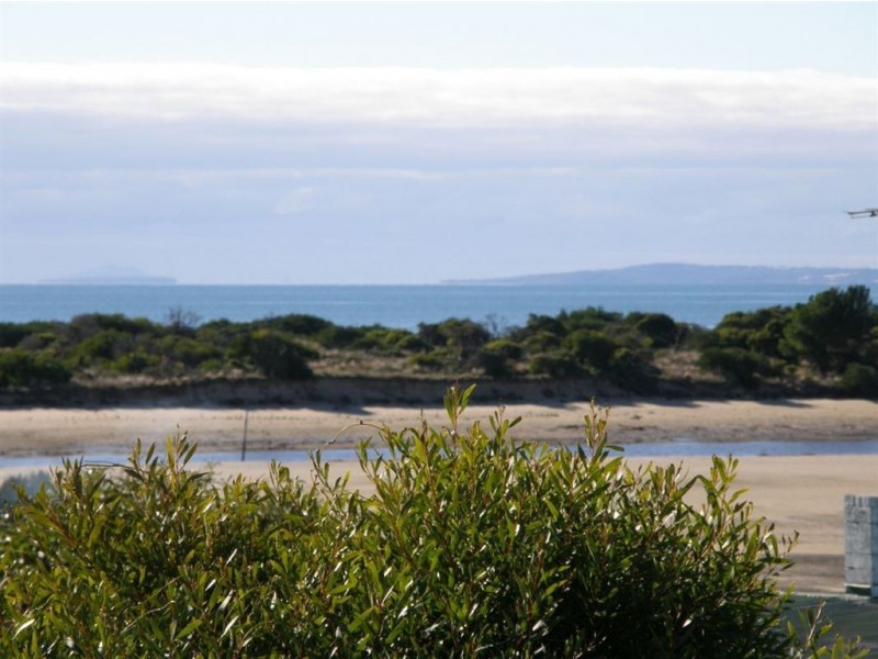 Villa 10/35 Main Street, Bridport TAS 7262