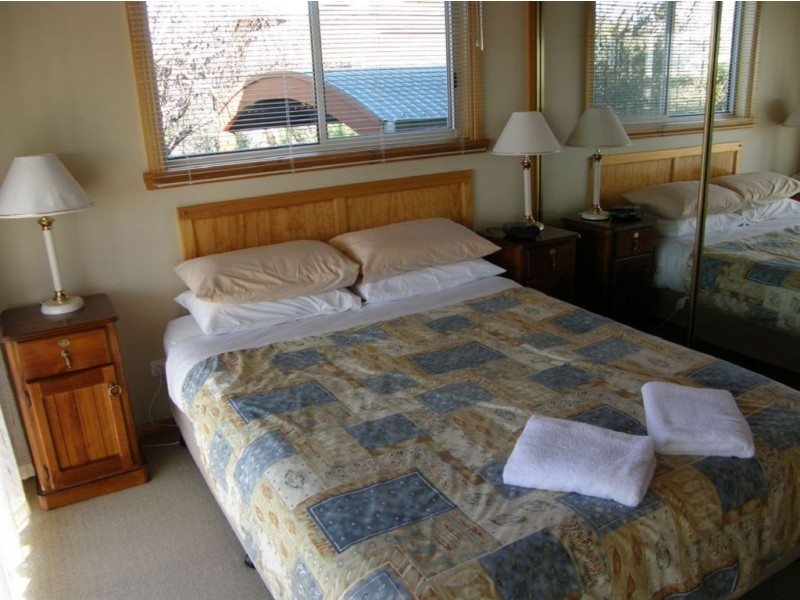 Villa 11/35 Main Street, Bridport TAS 7262