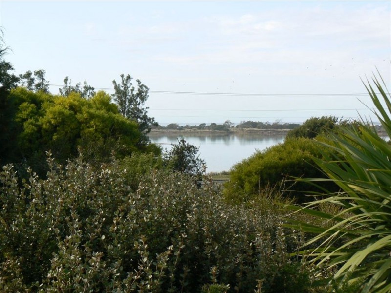 Villa 14/35 Main Street, Bridport TAS 7262