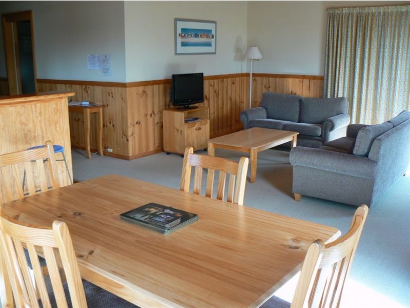 Villa 15/35 Main Street, Bridport TAS 7262