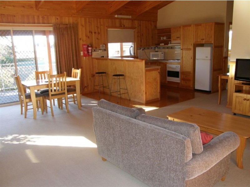 Villa 15/35 Main Street, Bridport TAS 7262