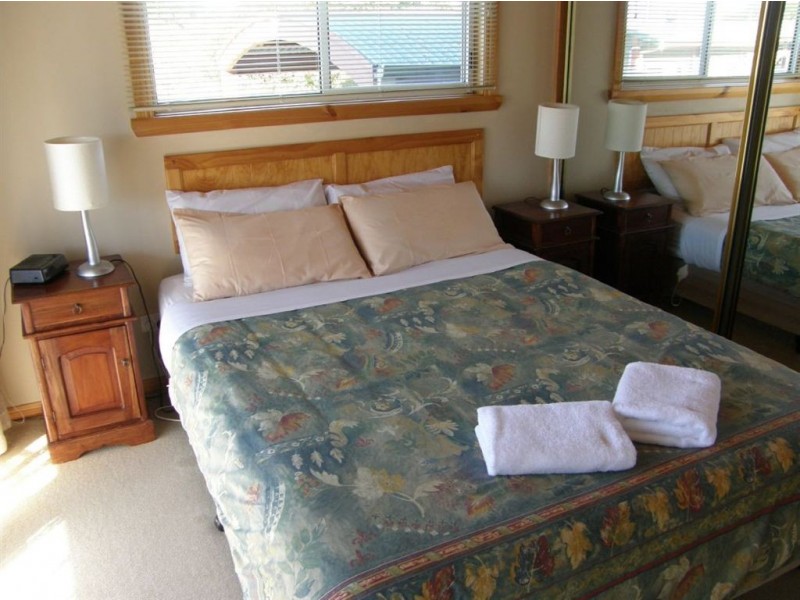 Villa 15/35 Main Street, Bridport TAS 7262