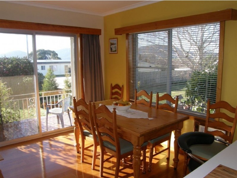 17 McLennan Street, Scottsdale TAS 7260