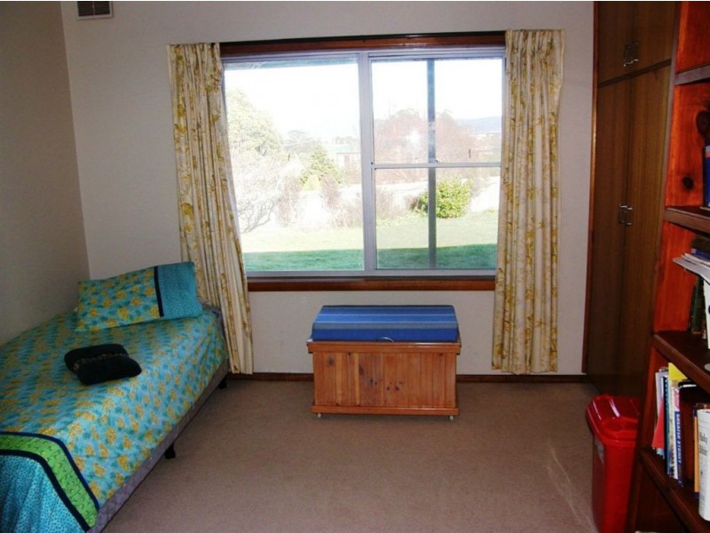 17 McLennan Street, Scottsdale TAS 7260