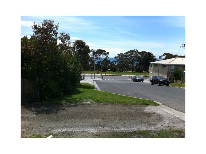 2 Henry St, Bridport TAS 7262