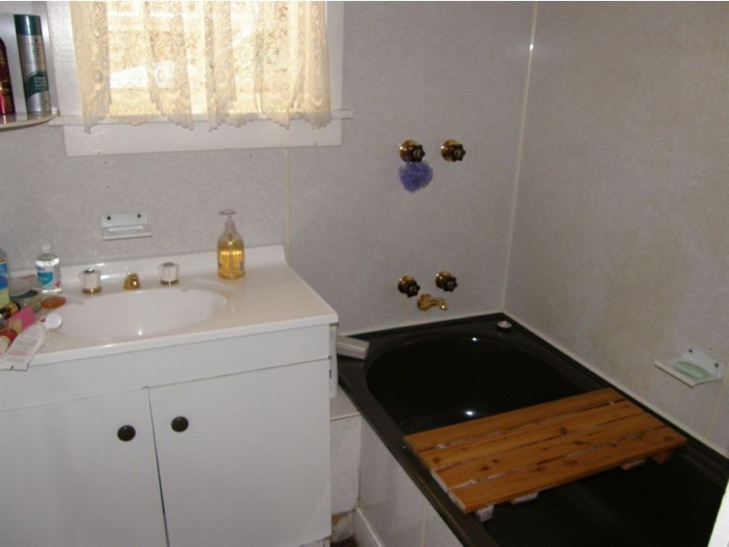 10 Chaffey Street, Gladstone TAS 7264