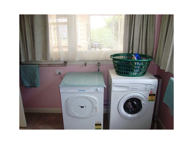 3 Charles St, Scottsdale TAS 7260