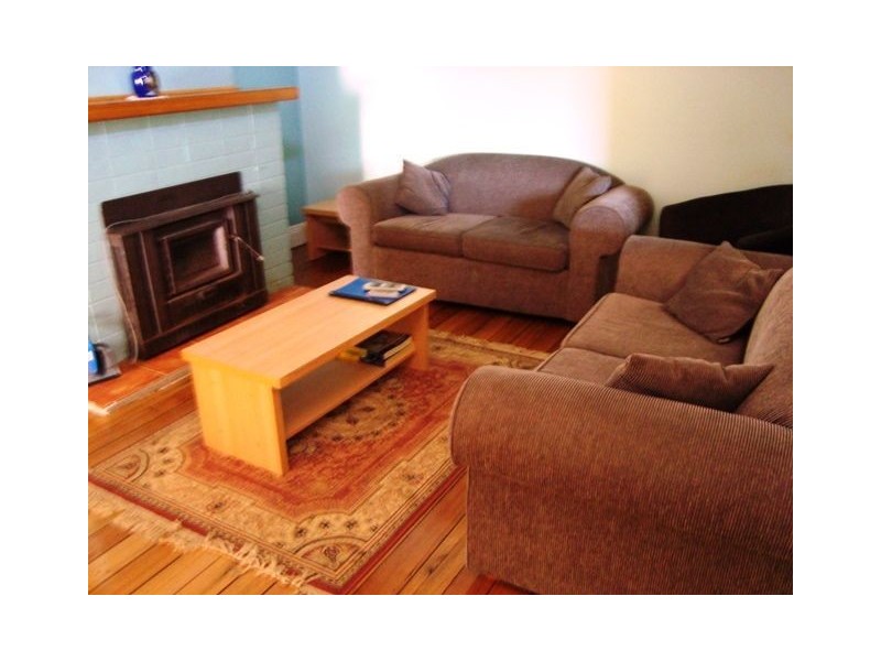 5 Charles St, Scottsdale TAS 7260