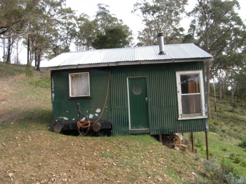 - Groves Street, Gladstone TAS 7264