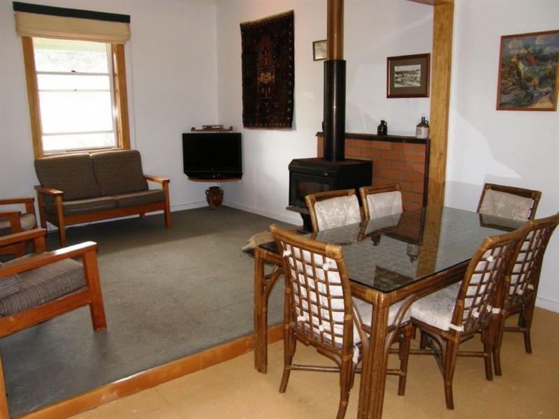 8 Scott Street, Branxholm TAS 7261