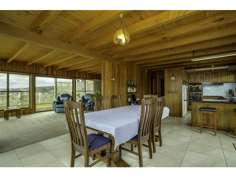 16 John Street West, Bridport TAS 7262