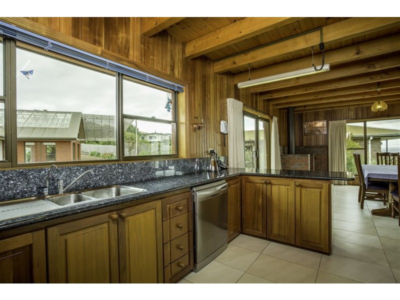 16 John Street West, Bridport TAS 7262