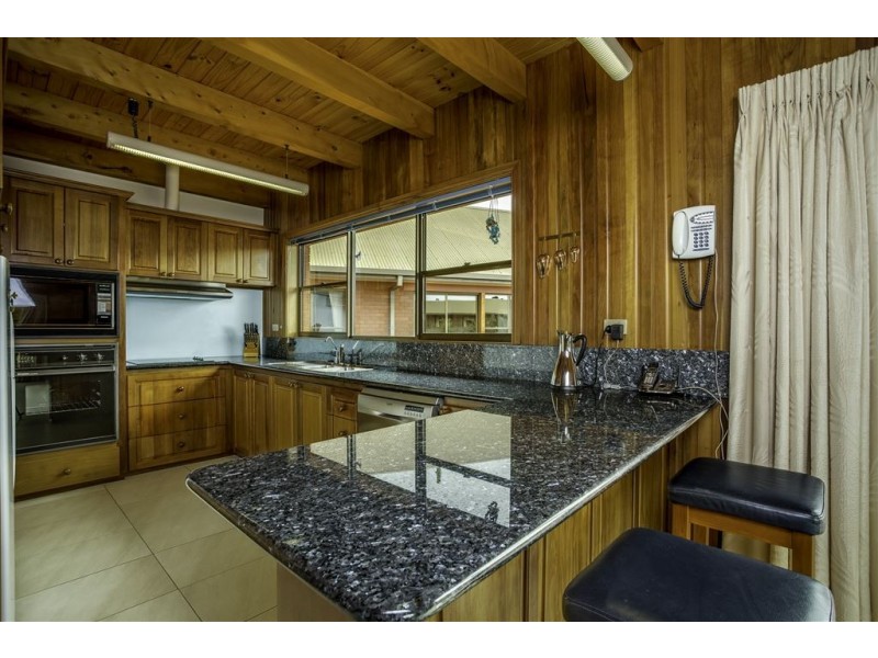 16 John Street West, Bridport TAS 7262