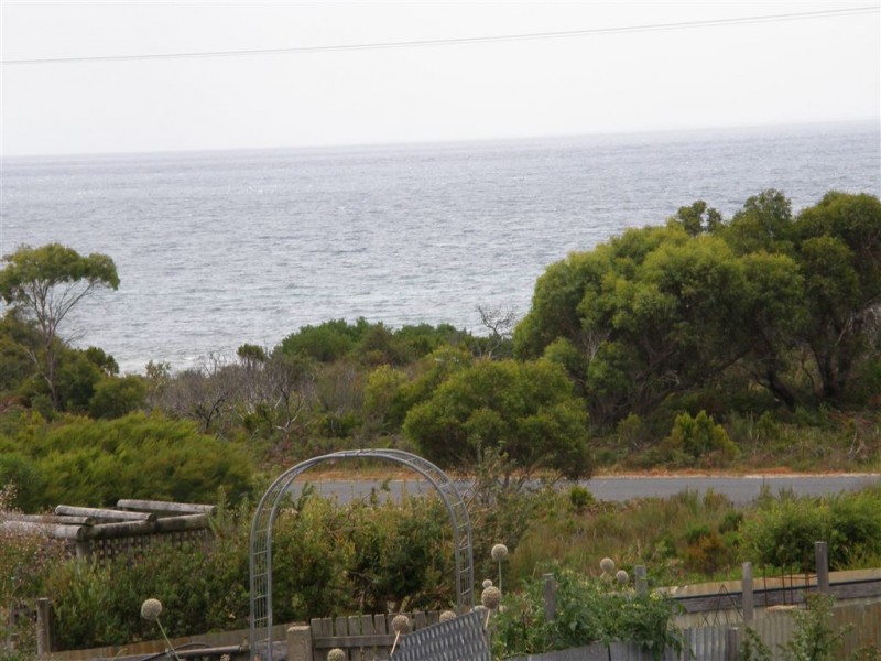 32 Carins Close, Tomahawk TAS 7262