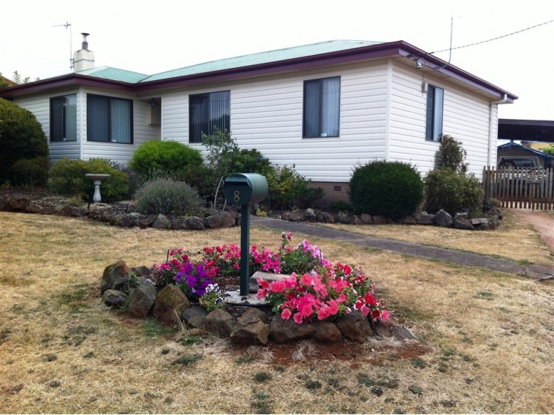 8 Elizabeth St, Scottsdale TAS 7260