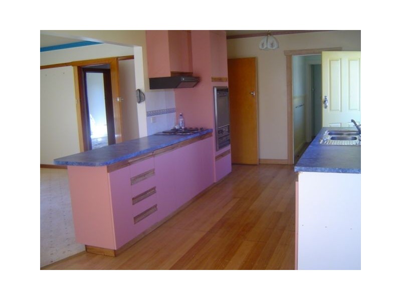 99 George St, Scottsdale TAS 7260