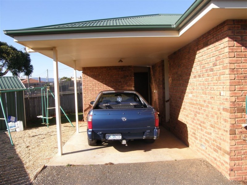 2/19 Coplestone Street, Scottsdale TAS 7260