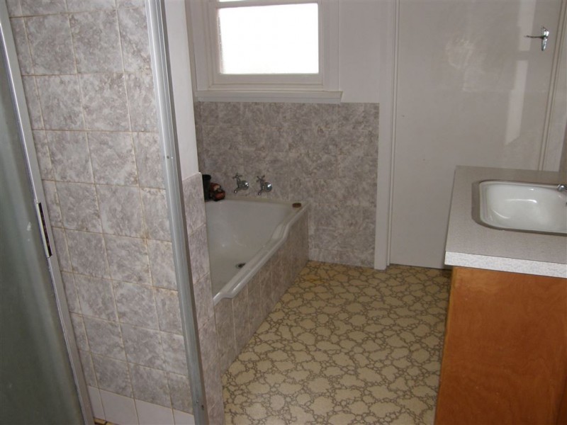 16 McLennan Street, Scottsdale TAS 7260